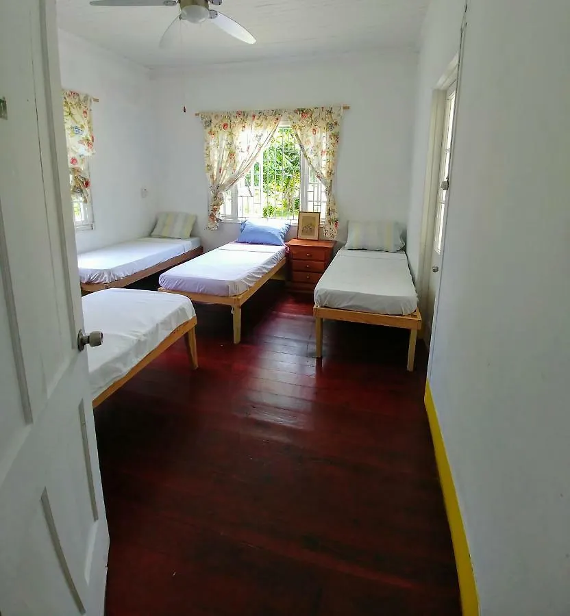 Port Antonio Inn Hostel Jamaica